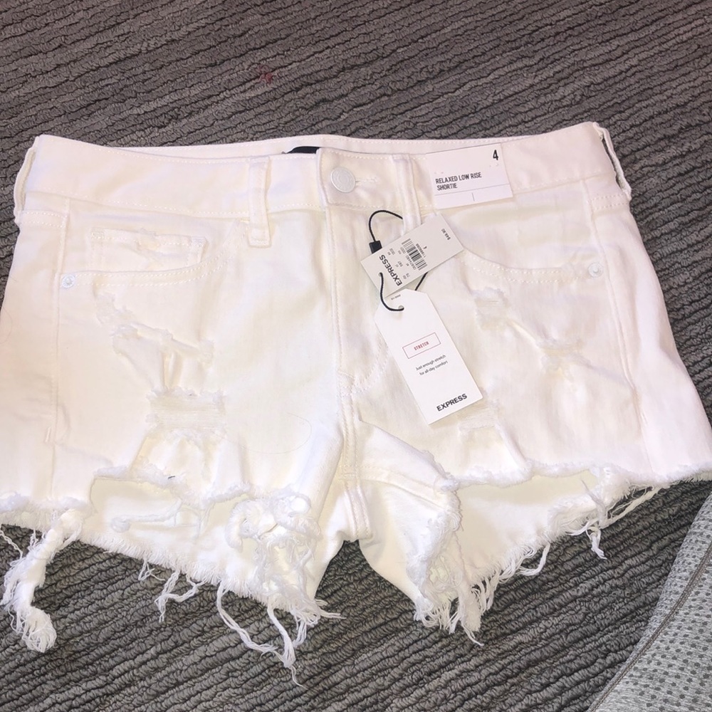 🤍white jean shorts